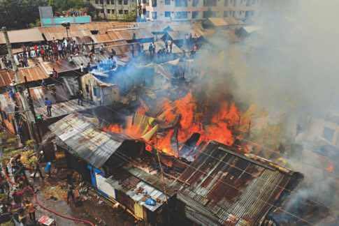 কল্যানপুরে পোড়া বস্তিতে রহস্যজনক আগুন