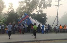 চট্টগ্রামের সীতাকুণ্ডে স্কুল পিকনিকের বাস উল্টে আহত ২০