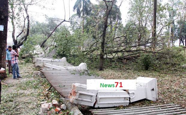 নরসিংদীতে দেয়াল ধসে ২ সহোদর বোনের মৃত্যু।।