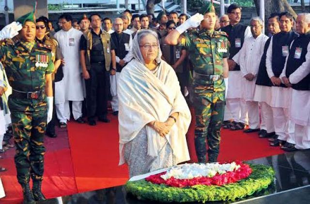 ঐতিহাসিক ৭ মার্চ উপলক্ষে বঙ্গবন্ধুর প্রতিকৃতিতে প্রধানমন্ত্রীর শ্রদ্ধা।।