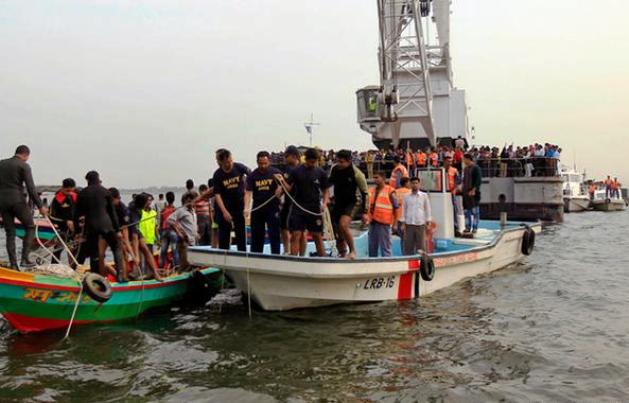 দুই লঞ্চের সংঘর্ষে একই পরিবারের ৩ সদস্য নিহত ।।