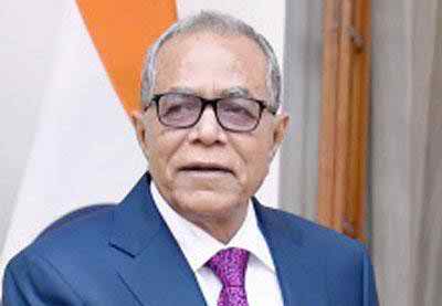 লন্ডনে চিকিৎসা শেষে দেশে ফিরেছেন রাষ্ট্রপতি আব্দুল হামিদ ।।