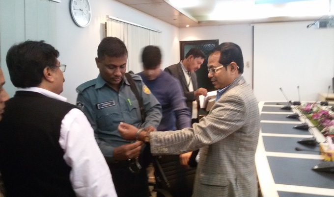 বেসিক ব্যাংক ঋণ কেলেঙ্কারি মামলার চার আসামি গ্রেফতার ।।