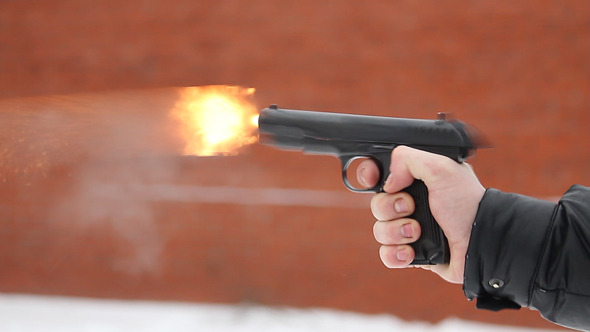 নোয়াখালীতে ছিনতাইকারীদের গুলিতে যুবক নিহত ।।