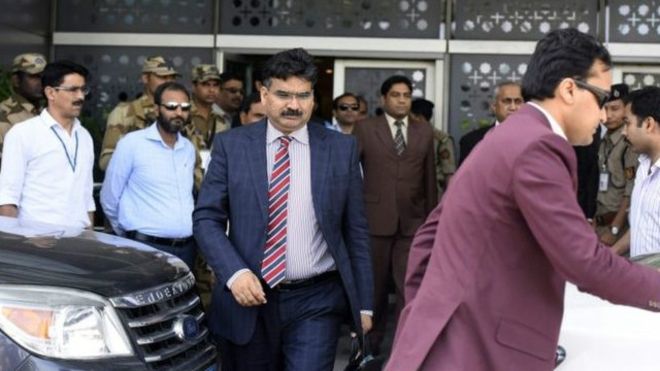 আততায়ীর গুলিতে পাঠানকোট হামলার তদন্তকারী অফিসার নিহত.......