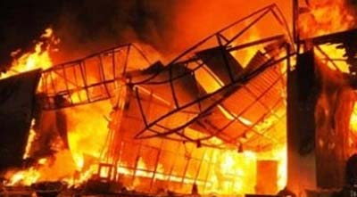 গাজীপুরে সাতটি দোকানে আগুন ।।