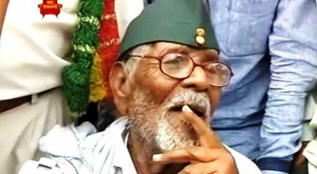 ১১৬ বছর বয়সে ব্যাংক অ্যাকাউন্ট খুলে শিরোনামে নেতাজির ড্রাইভার