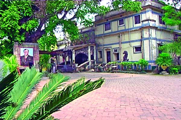 বিক্রি হয়ে গেল বগুড়ার ঐতিহ্যবাহী 'নওয়াব প্যালেস' ।।