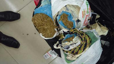 এবার বিদেশ থেকে গাঁজা এল শাহজালাল বিমানবন্দরে ।।