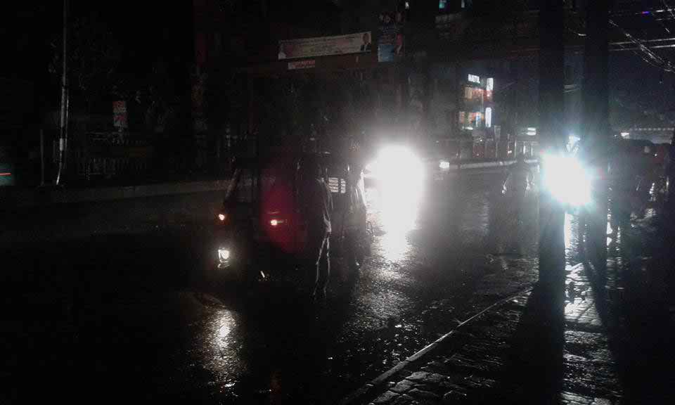 রাজধানীতে দাবদাহের পর প্রথম ঝড়-বৃষ্টি ।। স্বস্তি ফিরে পেল নগরবাসী