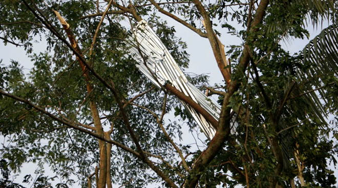 বগুড়ার কাহালু উপজেলায় গতরাতে কালবৈশাখীর ছোবলে লন্ডভন্ড জনপদ....