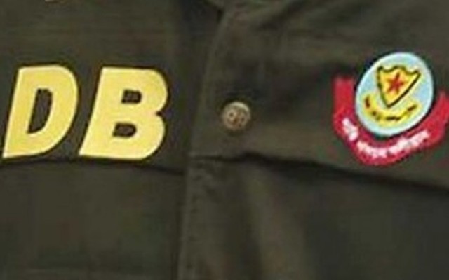 পবিত্র রমজানে সাধারণ মানুষের নিরাপত্তা দিতে সতর্ক গোয়েন্দা পুলিশ