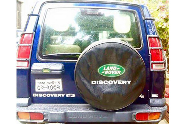 ডেসা’র নামে আমদানি করা বিলাসবহুল গাড়ি আটক করেছে শুল্ক গোয়েন্দা পুলিশ।।