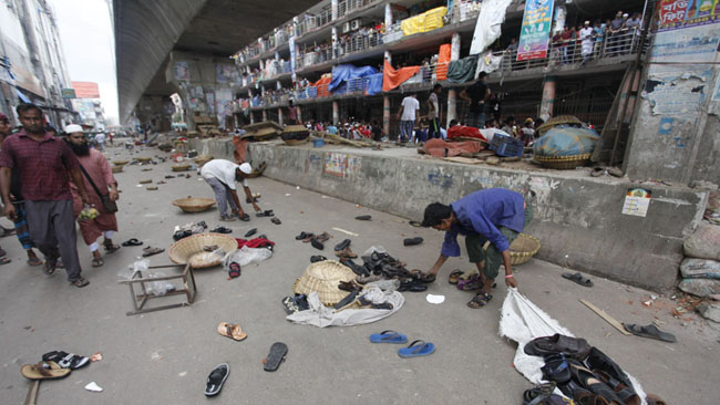 গুলিস্তানে পুলিশ ও হকারদের সংঘর্ষ।। আটক শতাধিক