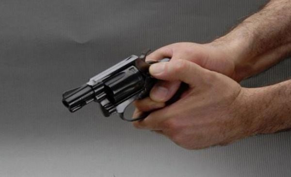 সাভারে দুর্বৃত্তদের গুলিতে এক মৎস ব্যবসায়ী আহত