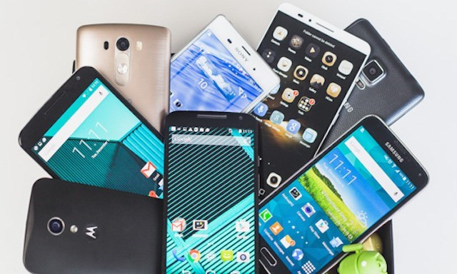 নতুন ফোন বাজারে আসার এক মাসের মধ্যে অর্ধেক দামে ...   