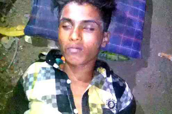 টেকনাফে শরীরে ইয়াবা ঢুকিয়ে পাচারের সময় কিশোরের মর্মান্তিক মৃত্যু।।