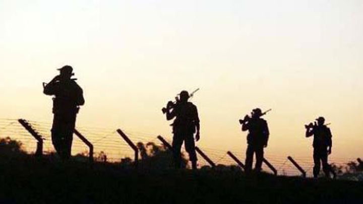 জঙ্গি ও অপরাধ কর্মকান্ডে জড়িতদের ধরতে লালমনিরহাট সীমান্তে রেড অল্যার্ট জারি