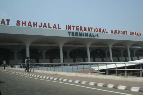 শাহজালাল বিমানবন্দরে বিপুল পরিমাণ বিদেশি মুদ্রাসহ ২ যাত্রীকে আটক ।।