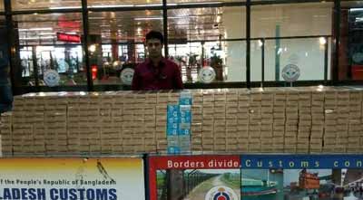 শাহজালালে আন্তর্জাতিক বিমানবন্দরে ২ যাত্রীর ব্যাগ থেকে ১০ লাখ টাকার অবৈধ সিগারেট জব্দ ।।