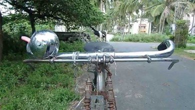 সাইকেলে শপথ নিতে এলেন ভারতের কেন্দ্রীয় সরকারের নতুন দুই মন্ত্রী!!!