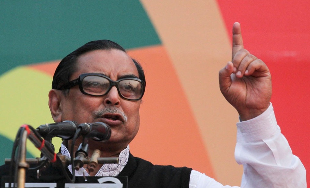 জঙ্গী হানার প্রেক্ষিতে দেশের সব বিমানবন্দরের নিরাপত্তা জোরদার করা হয়েছে ।। পর্যটনমন্ত্রী