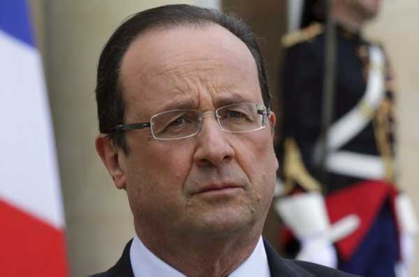 ফ্রান্সের প্রেসিডেন্ট ফ্রাসোয়া ওলাদের চুলের পেছনে মাসিক ব্যয় সোয়া ৯ লাখ টাকা ।।