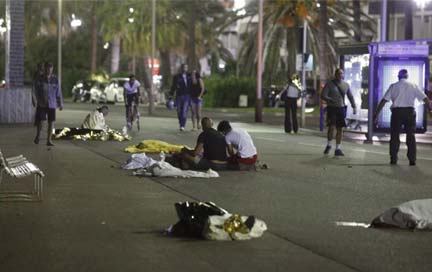 তুরস্কে সেনা অভ্যুত্থানের চেষ্টা ।। ১৭ পুলিশসহ নিহত ৪২