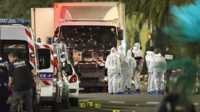 ফ্রান্সে হামালার দায় স্বীকার করেছে আইএস।।