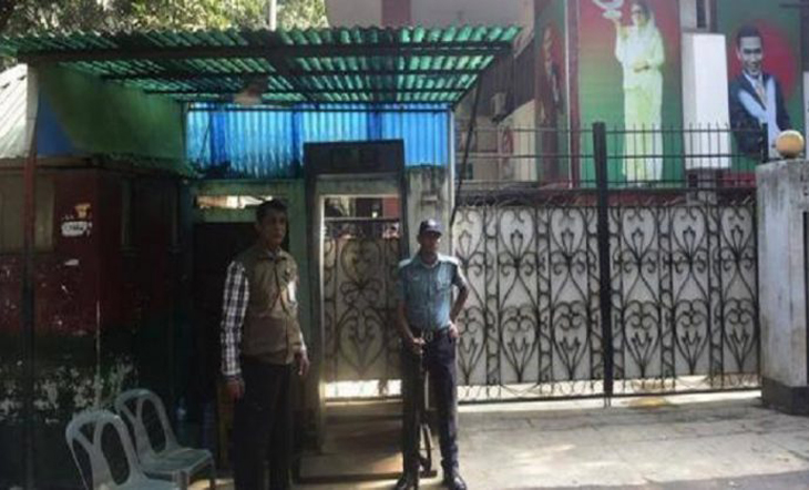 খালেদা জিয়ার কার্যালয়ের পাশে ককটেল বিস্ফোরণ।।