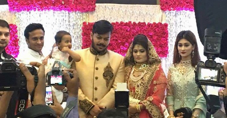 ক্রিকেটার সাকিবের বোনের বিয়ে জমকালো আয়োজনের মধ্য অনুষ্ঠিত।।