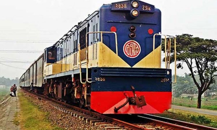 কুমিল্লায় ট্রেনে কাটা পড়ে নিহত ২।।