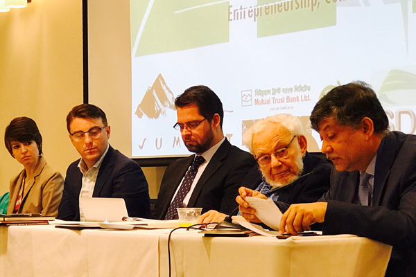 হার্ভার্ড কনফারেন্সে বাংলাদেশের অর্থনৈতিক সমৃদ্ধির ধারাবিবরণী।।   