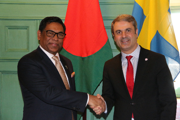 সৌর বিদ্যুতে সুইডেনের মডেল অনুসরণ করতে চায় বাংলাদেশ।। বিদ্যুৎ প্রতিমন্ত্রী