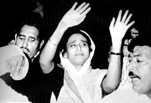 আগামীকাল প্রধানমন্ত্রী শেখ হাসিনার ৩৭তম স্বদেশ প্রত্যাবর্তন দিবস।।   