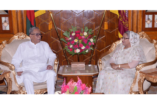 রাষ্ট্রপতির সঙ্গে প্রধানমন্ত্রী শেখ হাসিনার সাক্ষাৎ।।   