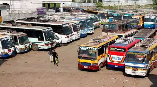 দাবি মানার আশ্বাসে উত্তরবঙ্গের পরিবহন ধর্মঘট স্থগিত।।   