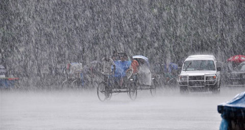 আজ ঝড়ো হাওয়াসহ হতে পারে বজ্রসহ বৃষ্টি।।   