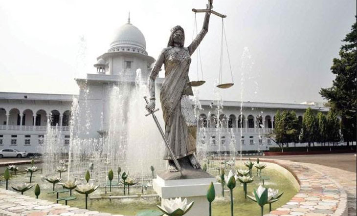 চুপিসারে মূর্তি অপসারন নিয়ে প্রতিক্রিয়া ।। আমরা হেরে গেলাম বলে উদ্বেগ জানালেন ভাস্কর মৃণাল হক