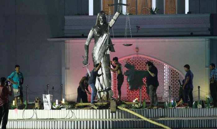 ভাস্কর্য সরানোয় সারাদেশ প্রতিবাদের ঝড় , জনমনে প্রশ্ন, দেশ কি তাহলে হেফাজতের প্রেসক্রিপশনেই চলব?   