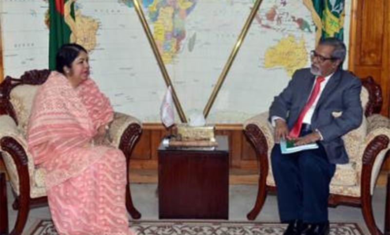 স্পিকার ড. শিরীন শারমিন চৌধুরীর সঙ্গে সিইসি কে এম নুরুল হুদার সাক্ষাৎ।।