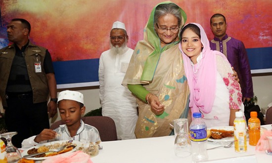 যুদ্ধাহত মুক্তিযোদ্ধা ও আলেমদের জন্য প্রধানমন্ত্রী শেখ হাসিনার ইফতার।।   