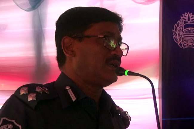 নারায়ণগঞ্জের রূপগঞ্জে অস্ত্রের চালান আসে পাঁচ মাস আগে।। ঢাকা রেঞ্জের ডিআইজি মোহাম্মদ শফিকুল ইসলাম