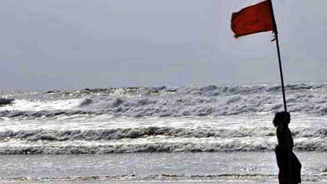 বঙ্গোপসাগরে ফের লঘুচাপ,বন্দরে ৩ নম্বর সতর্ক সংকেত।।   