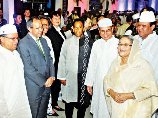 সশস্ত্র বাহিনীর ইফতার মাহফিলে প্রধানমন্ত্রী শেখ হাসিনার।।