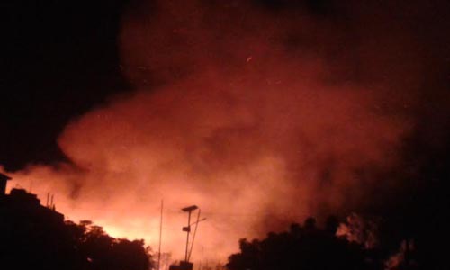 গাজীপুরে আমবাগ পশ্চিমপাড়া এলাকায় ঝুট গুদামে আগুন।।   