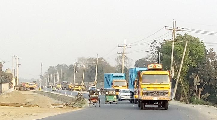 চট্টগ্রাম-কক্সবাজার-বান্দরবানের যান চলাচল স্বাভাবিক।।   