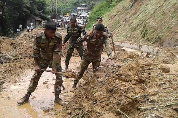 পাহাড় ধসে রাঙামাটি জেলায় নিহতদের নামের তালিকা প্রকাশ করল জেলা প্রশাসন ।