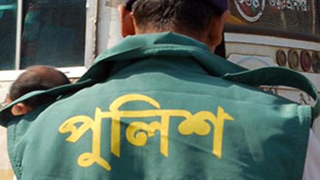 চাঁদাবাজীর অভিযোগে নারায়ণগঞ্জের সোনারগাঁও থানার চার এসআই প্রত্যাহার।।   