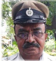 ভারতে পুরস্কৃত হচ্ছেন রাষ্ট্রপতির গাড়ি থামানো সেই ট্রাফিক পুলিশ সার্জেন্ট নিজলিঙ্গাপ্পা ।।